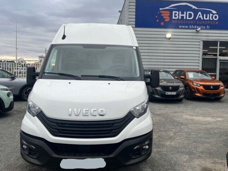 Utilisé 2022 Iveco Daily | 34 450 € (Prix juste) - Image 1/4
