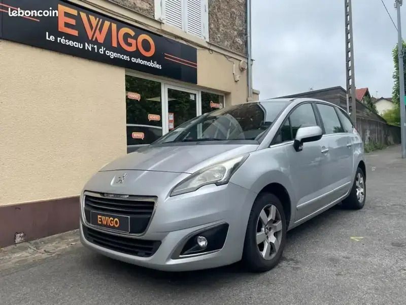 Gris Utilisé 2016 Peugeot 5008 Active Monospace | 8 490 € - Image 1/4