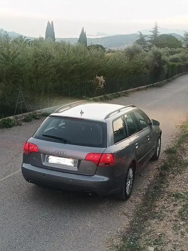 Utilisé 2007 Audi A4 Exclusive Break | 3 400 € - Image 1/4