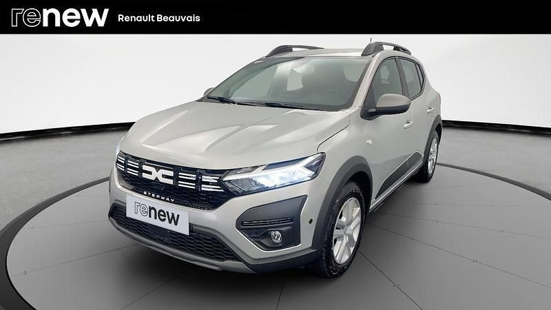 Gris Utilisé 2023 Dacia Sandero Expression Citadine | 17 490 € (Prix assez cher) - Image 1/4