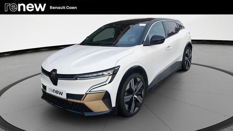 Blanc Utilisé 2023 Renault Mégane Iconic Berline | 20 990 € (Bon prix) - Image 1/4