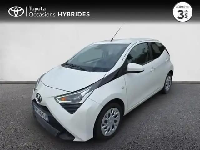 Blanc pur Utilisé 2020 Toyota Aygo X-play Citadine | 13 990 € (Prix juste) - Image 1/4