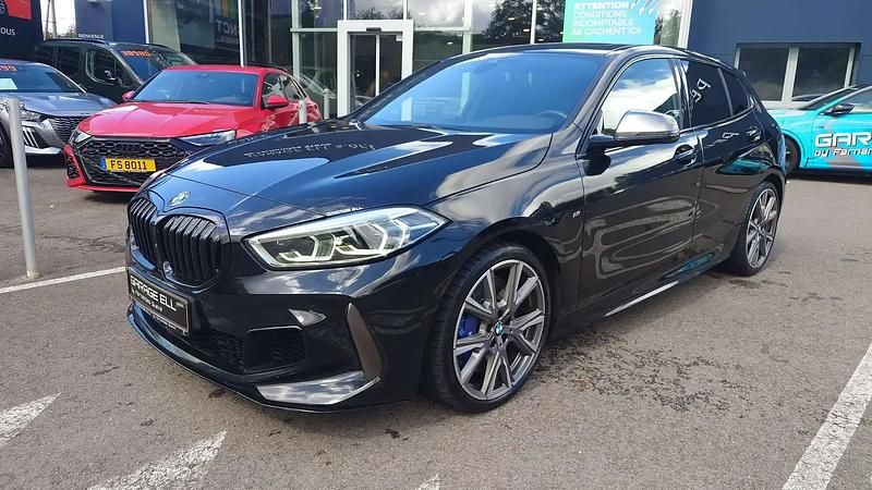 Noir Utilisé 2020 BMW M135 Sport Line Citadine | 29 900 € - Image 1/4