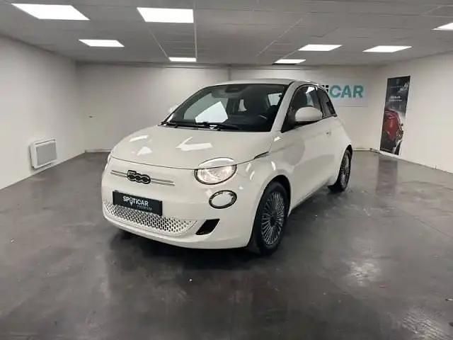Blanc Utilisé 2023 Fiat 500e Berline | 16 990 € (Prix assez cher) - Image 1/4