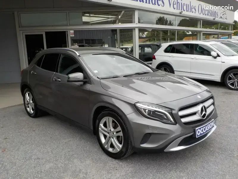 Gris Utilisé 2014 Mercedes GLA220 SUV | 15 990 € - Image 1/4