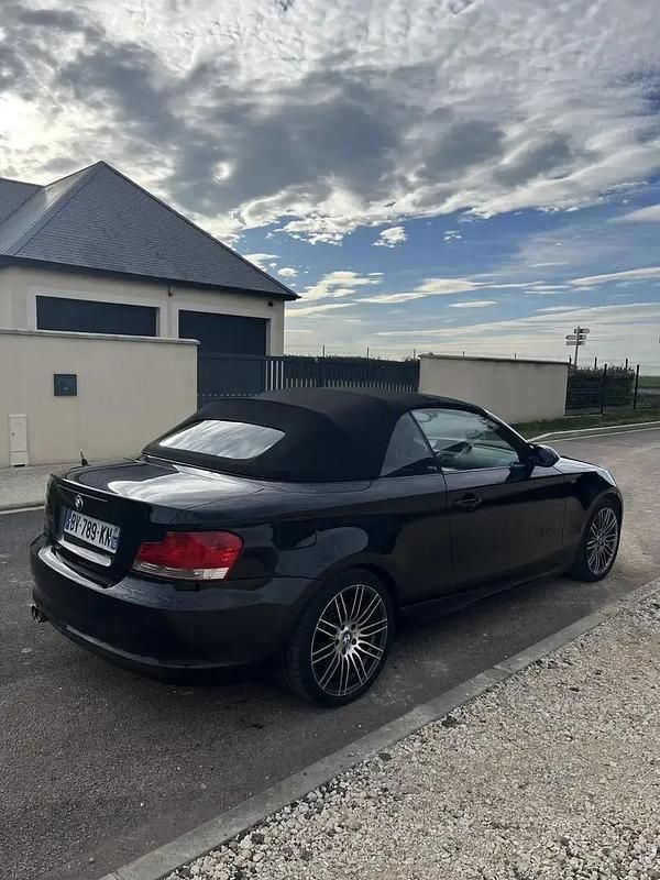 Noir Occasion 2010 BMW 118 Cabriolet Comfort Edition Cabriolet | 6 500 € (Bon prix) - Image 1/4