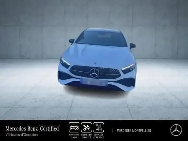 Blanc Utilisé 2025 Mercedes A200 Edition Berline | 42 990 € (Prix cher) - Image 1/4