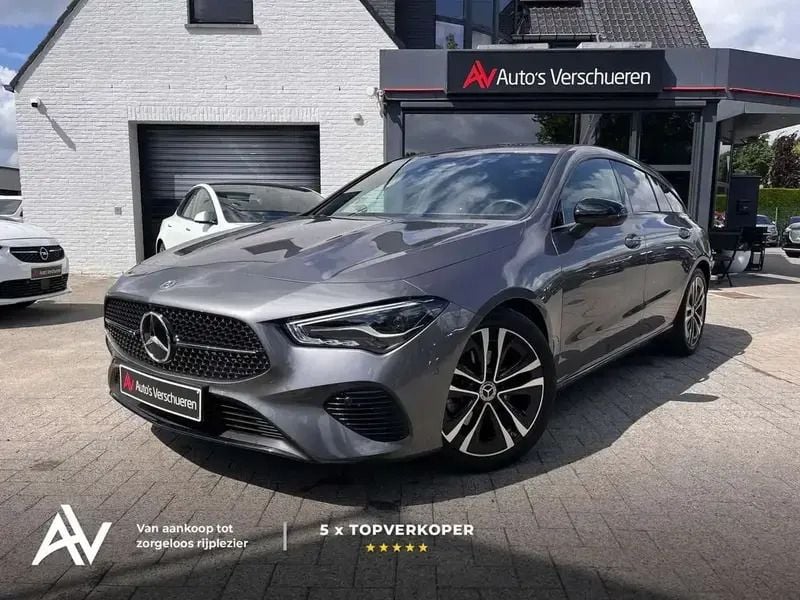Gris Utilisé 2024 Mercedes CLA180 Shooting Brake Progressive Break | 31 990 € (Super prix) - Image 1/4