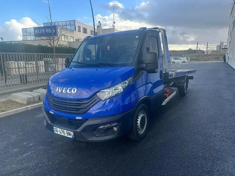 Occasion Iveco Daily 64 ch (47 kW) 2022 Bleu Van