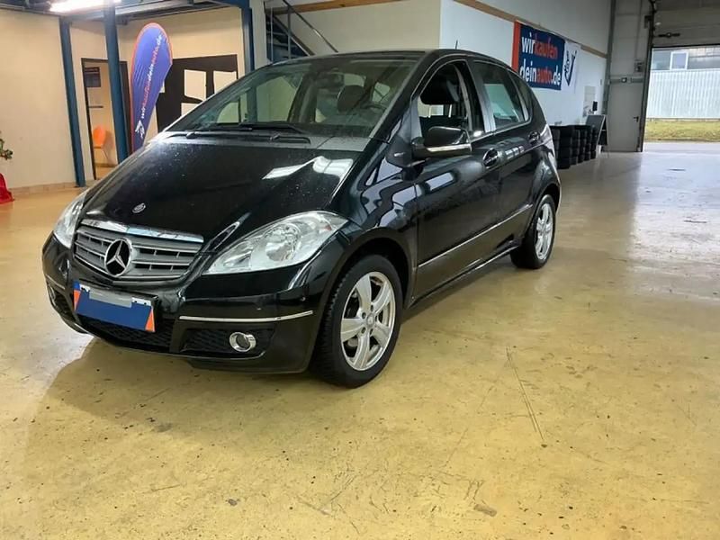 Noir Occasion 2011 Mercedes A180 Avantgarde Monospace | 5 990 € (Super prix) - Image 1/4