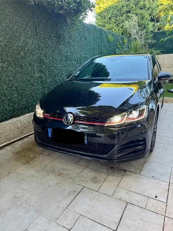 Noir Utilisé 2017 VW Golf VII GTI Berline | 26 450 € (Prix juste) - Image 1/4