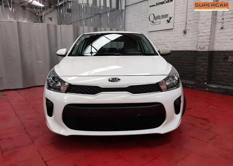 Blanc Utilisé 2019 Kia Rio 2 Berline | 9 490 € (Prix juste) - Image 1/4