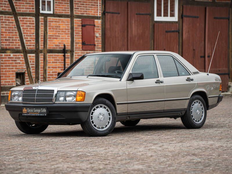 Argent Utilisé 1988 Mercedes 190 Berline | 17 900 € - Image 1/4