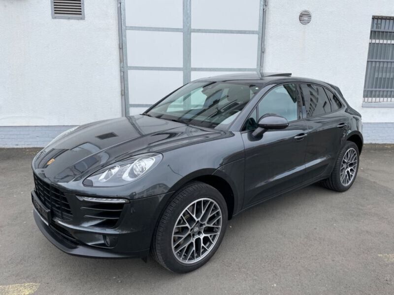 Noir Utilisé 2018 Porsche Macan SUV | 58 990 € (Prix cher) - Image 1/4