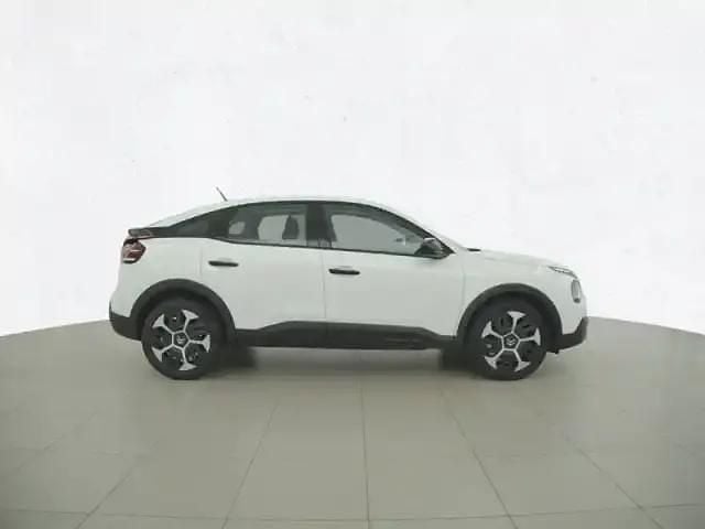 Occasion Citroën C4 PureTech 100 ch (73 kW) 2024 Blanc banquise Berline