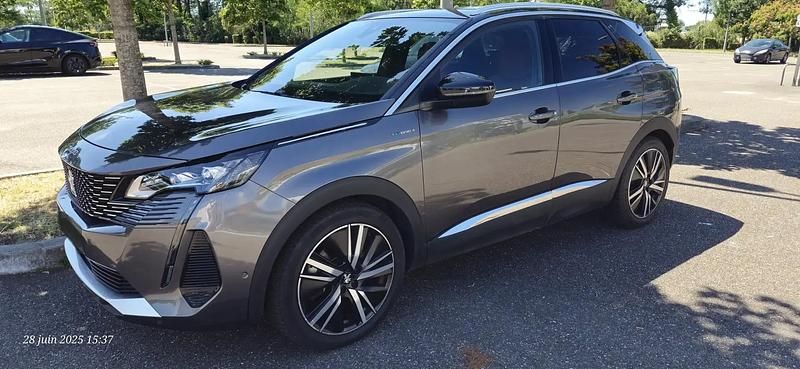 Gris Utilisé 2022 Peugeot 3008 GT SUV | 26 900 € (Prix assez cher) - Image 1/4