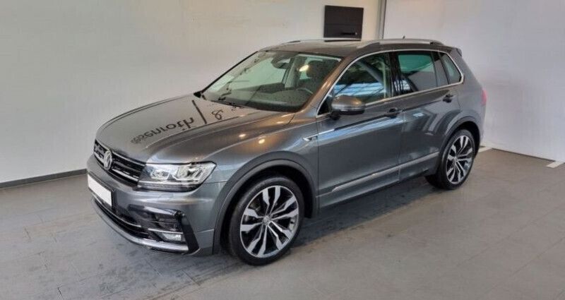 Gris foncé Utilisé 2019 VW Tiguan Highline SUV | 37 360 € (Prix cher) - Image 1/4