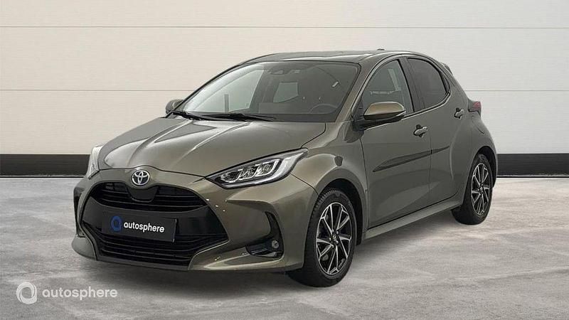 Gris Utilisé 2021 Toyota Yaris Hybrid Berline | 20 499 € (Prix assez cher) - Image 1/4