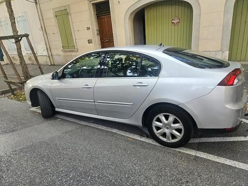 Utilisé 2010 Renault Laguna III Berline | 2 500 € - Image 1/4