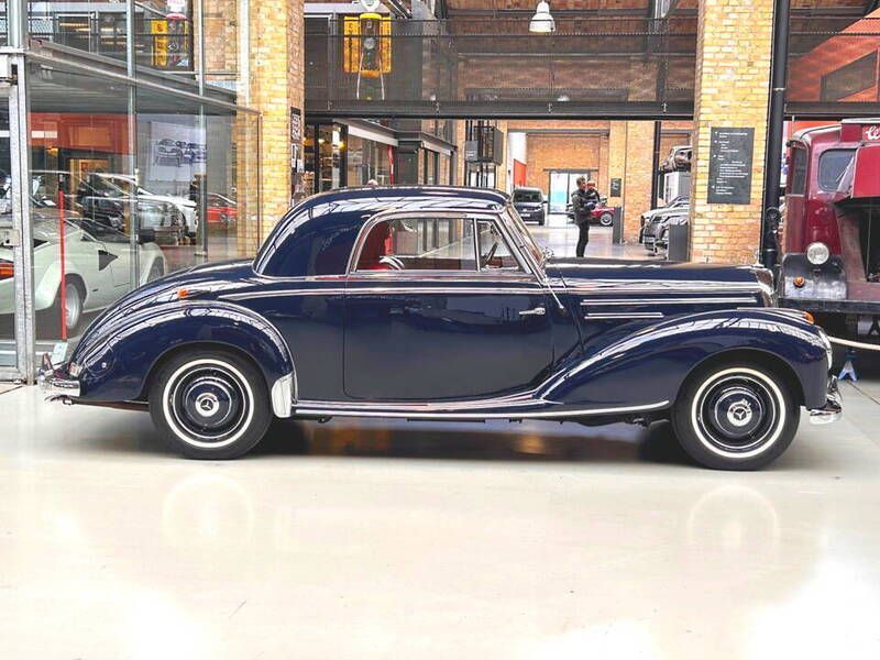 Bleu Utilisé 1955 Mercedes 220 Coupé | 162 500 € - Image 1/4