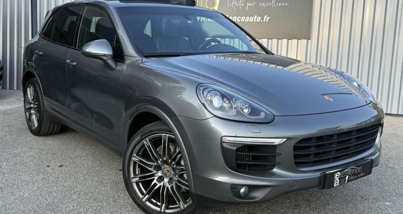 Gris Utilisé 2016 Porsche Cayenne SUV | 31 990 € - Image 1/4