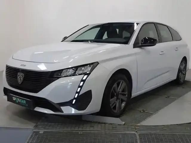 Blanc okénite (m) Utilisé 2023 Peugeot 308 Active Break | 19 290 € (Prix juste) - Image 1/4