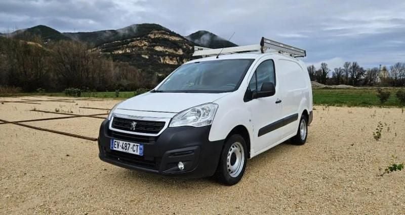 Noir Occasion 2018 Peugeot Partner Monospace | 9 990 € (Prix juste) - Image 1/4