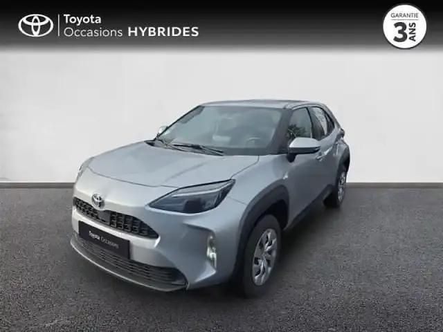 Gris atlas métallisé Occasion 2023 Toyota Yaris Cross SUV | 21 990 € (Bon prix) - Image 1/4