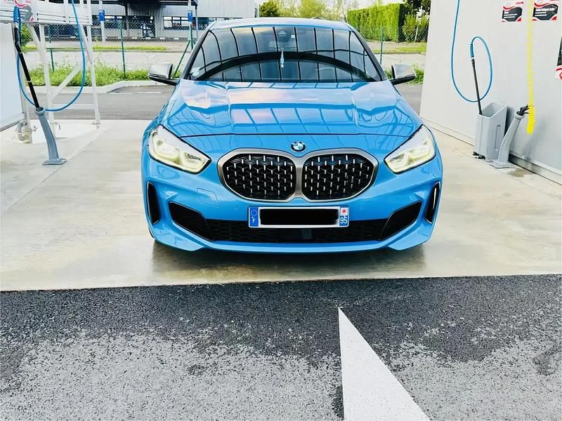 Bleu Utilisé 2019 BMW M135 Sport Line Citadine | 29 999 € (Prix juste) - Image 1/4