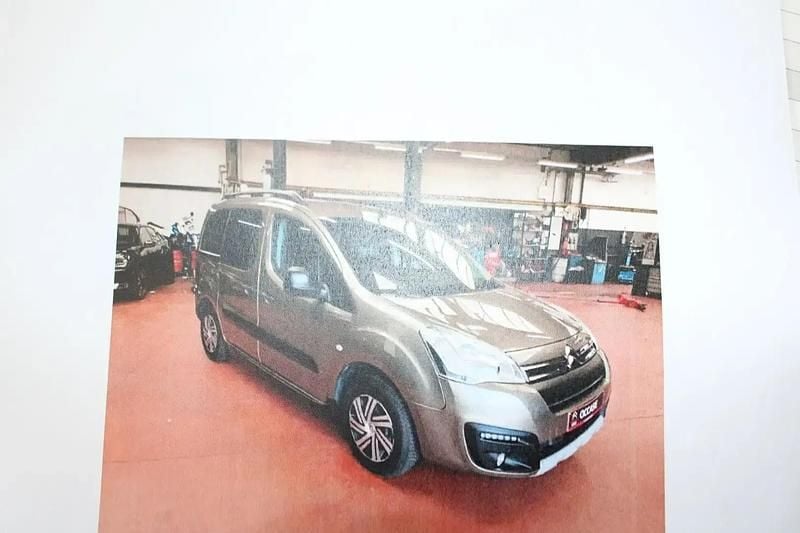 Image 2/4