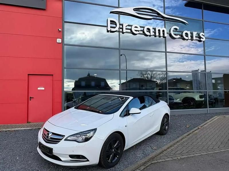 Blanc Occasion 2017 Opel Cascada Cabriolet | 9 900 € - Image 1/4
