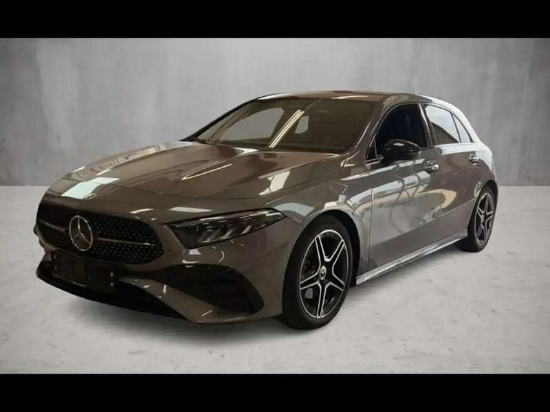 Gris Utilisé 2024 Mercedes A200 AMG Edition 1 Berline | 33 835 € - Image 1/4