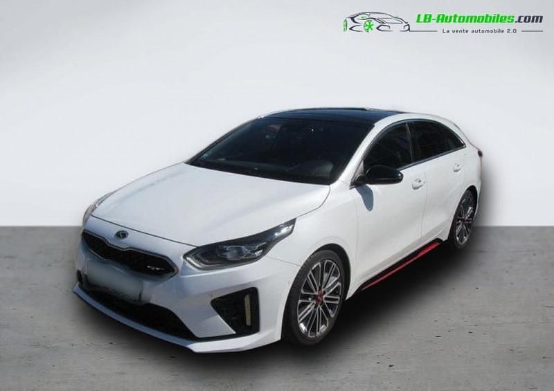 Utilisé 2020 Kia ProCeed 2 Citadine | 27 900 € (Prix juste) - Image 1/4