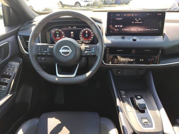 Blanc Utilisé 2024 Nissan Qashqai Tekna SUV | 31 990 € (Prix juste) - Image 1/4