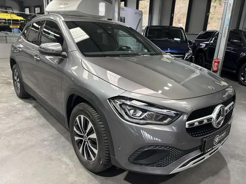 Gris Occasion 2021 Mercedes GLA200 SUV | 31 990 € (Super prix) - Image 1/4