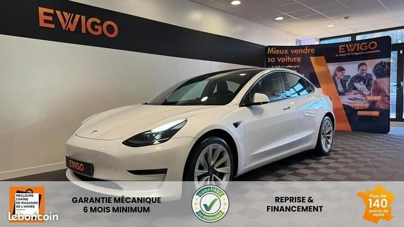 Blanc Utilisé 2023 Tesla Model 3 Berline | 33 990 € (Prix juste) - Image 1/4