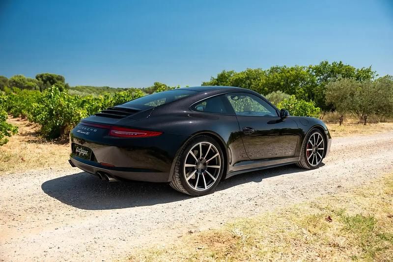 Noir Utilisé 2013 Porsche 911 Carrera 4S Coupé | 105 990 € (Prix juste) - Image 1/4