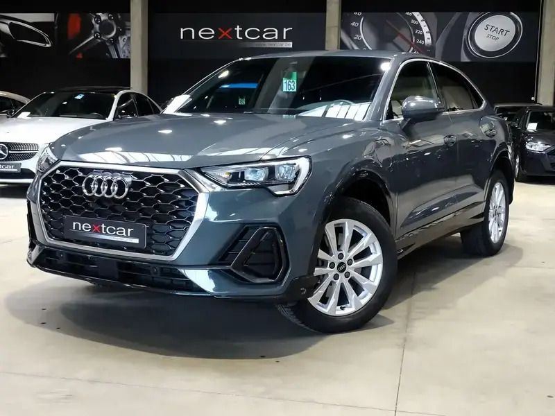 Gris Utilisé 2022 Audi Q3 Sportback S-Line SUV | 36 990 € - Image 1/4