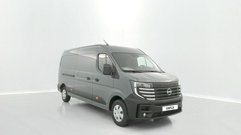 Gris Nouvelle 2024 Nissan Interstar Tekna Van | 38 280 € - Image 1/4