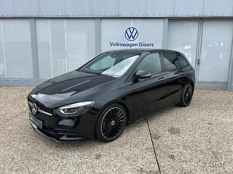 Noir Utilisé 2023 Mercedes 200 AMG line | 35 490 € (Super prix) - Image 1/4