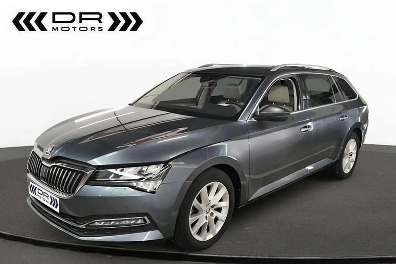 Gris Utilisé 2019 Skoda Superb Style Break | 20 995 € (Prix juste) - Image 1/4