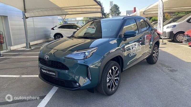 Vert Utilisé 2025 Toyota Yaris Cross Design SUV | 27 999 € (Prix juste) - Image 1/4