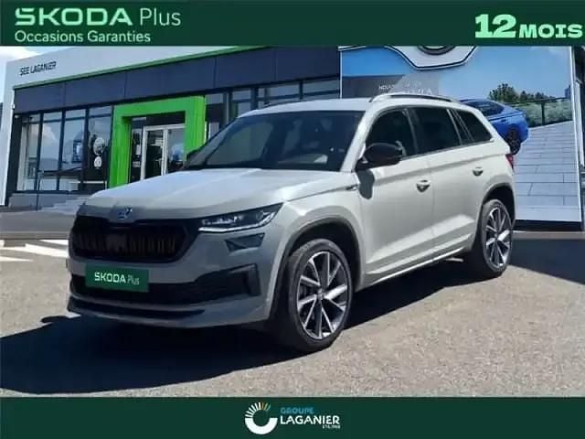 Gris Utilisé 2022 Skoda Kodiaq SportLine SUV | 37 990 € (Prix assez cher) - Image 1/4