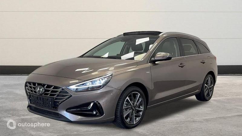 Brun Utilisé 2023 Hyundai i30 Break | 21 999 € (Prix juste) - Image 1/4