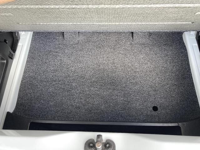 Image 2/4