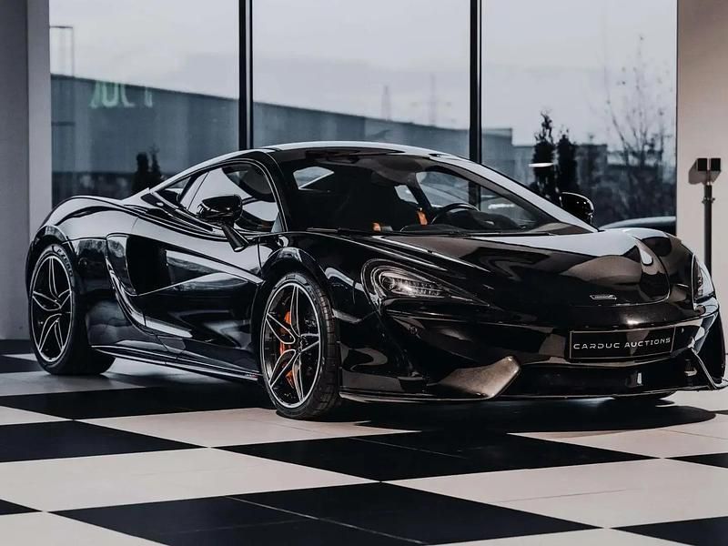 Noir Occasion 2017 McLaren 570S Coupé | 135 900 € - Image 1/4