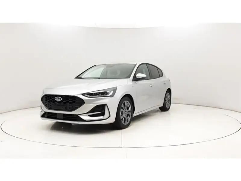 Gris Occasion 2023 Ford Focus ST-Line Citadine | 32 510 € - Image 1/4