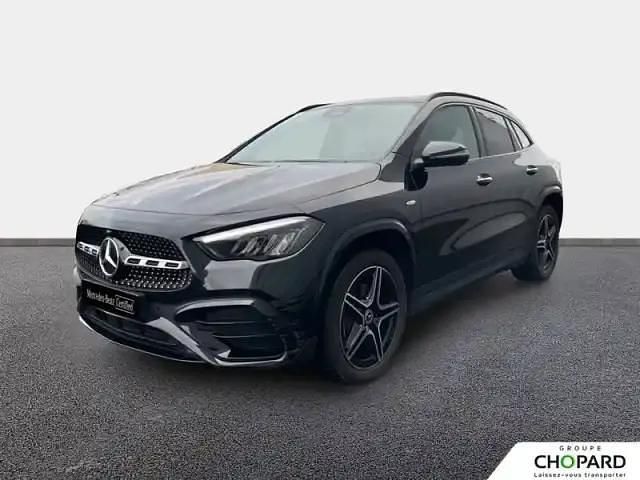 Noir Occasion 2025 Mercedes GLA250 SUV | 43 890 € - Image 1/4