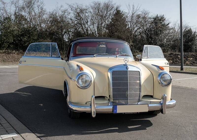 Occasion Mercedes 220 SE 120 ch (88 kW) 1960 Beige Cabriolet
