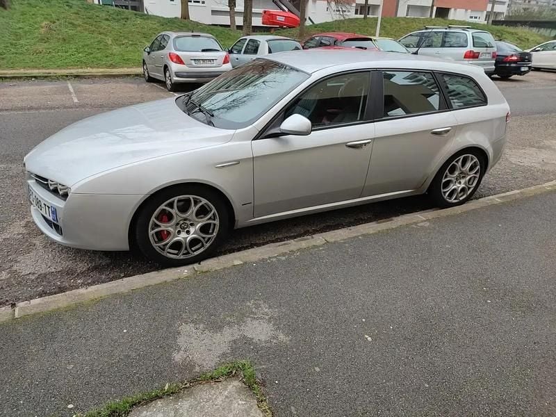 Occasion 2006 Alfa Romeo 159 Distinctive Berline | 4 600 € - Image 1/4